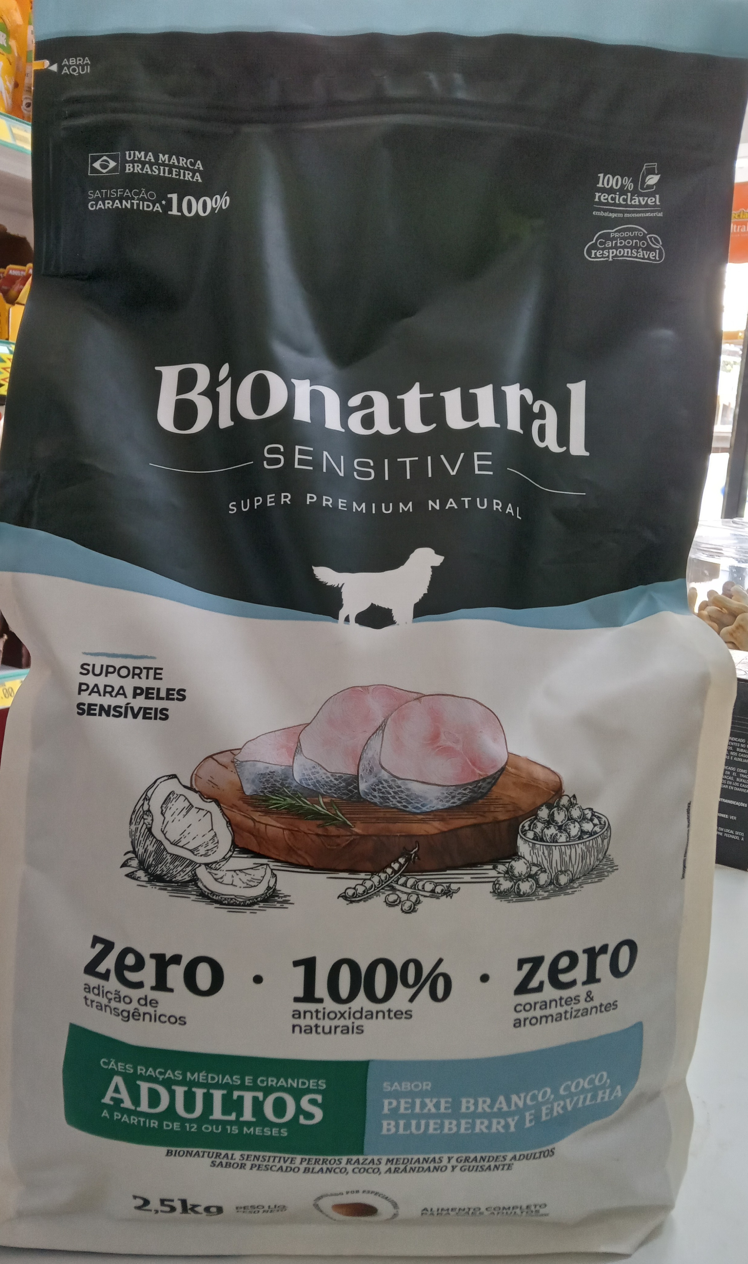 Bionatural Sensitive 2,5kg Peixe Banco, Coco, Blueberry e Ervilha